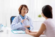 Vì sao khi tiêm thuốc tránh thai bị rong kinh?